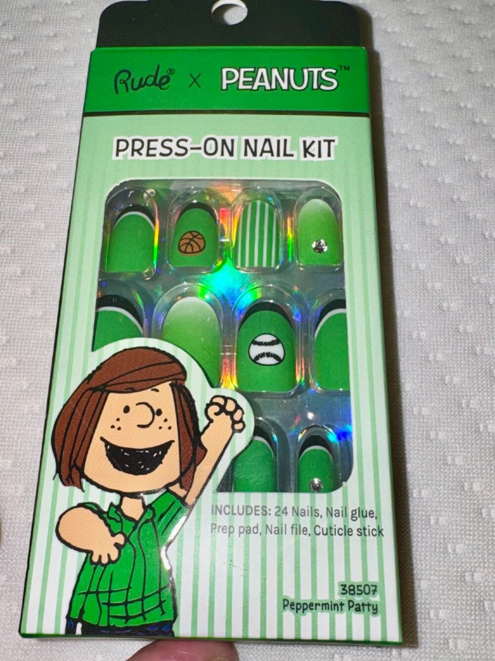 Rude x Peanuts Glossy Press On Nails 24 Kit, Green, Oval, Peppermint Patty Nails